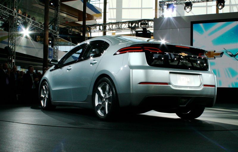 Illustration for article titled GM Requested Paramount Include Chevy Volt In Transformers Sequel "At Last Minute"